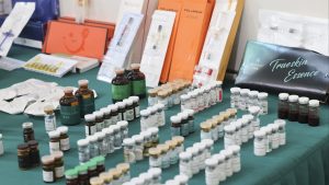 Доброволците от State Grid Taizhou предлагат проверки за безопасност, грижи за специални групи