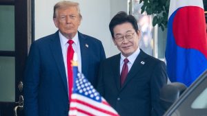 Сблъсък между товарен и риболовен кораб в Шандонг