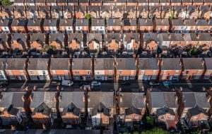 Two in five leaseholders report unexpected service charge rises