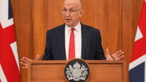 Обединеното кралство проследи руски подводници в предполагаема „тайна“ операция в Атлантическия океан: министър на отбраната