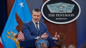 Американски съдия нарежда на Пентагона да възстанови достъпа на пресата до акредитирани репортери