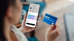 Жена от Хонконг губи 2,5 милиона хонконгски долара в онлайн измама с напитки с колаген